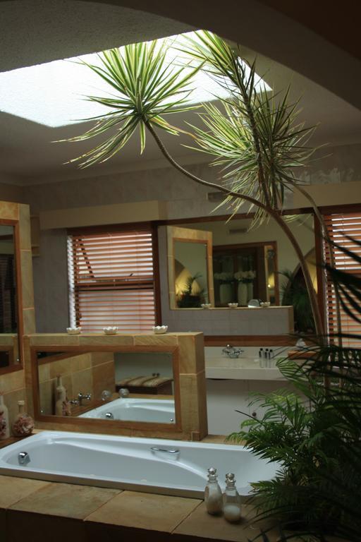 Dolphin View Guesthouse Джефрис-Бей Экстерьер фото