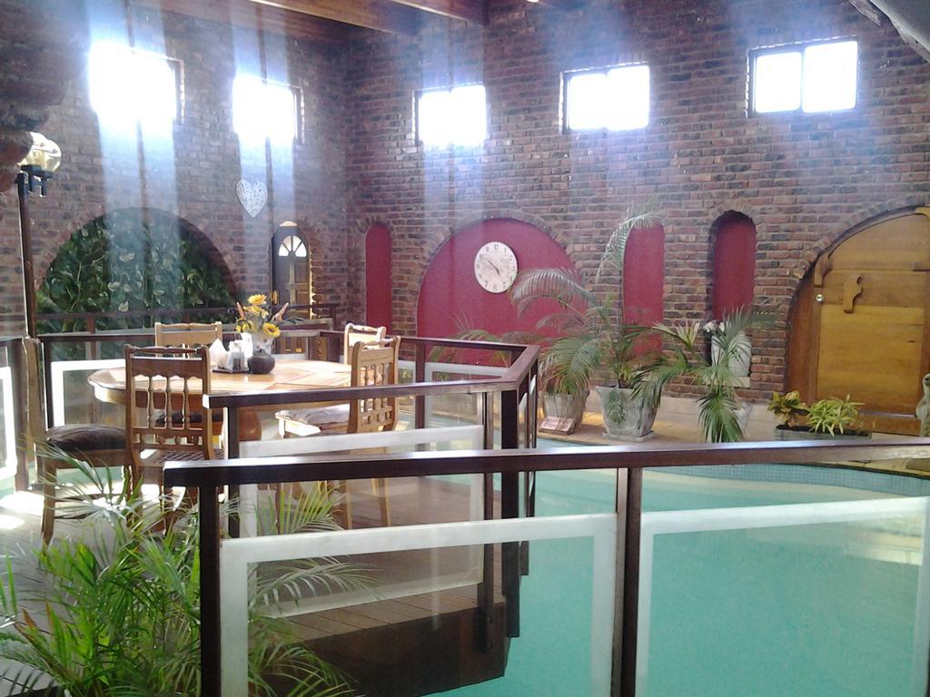 Dolphin View Guesthouse Джефрис-Бей Экстерьер фото